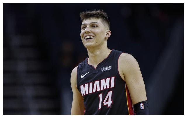 四两拨千斤！费利佩近距离巧射破门，成都蓉城1-1北京国安.