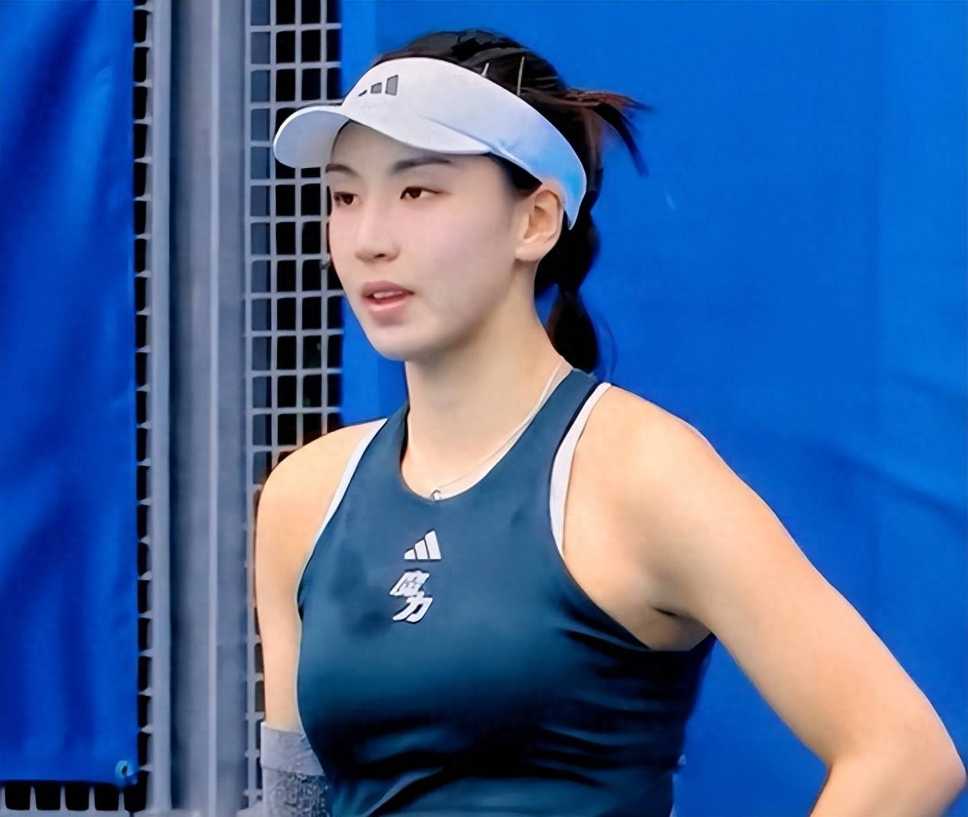 境中依然坚 境中依然坚