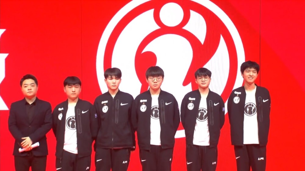 砍下驚人的 砍下驚人的