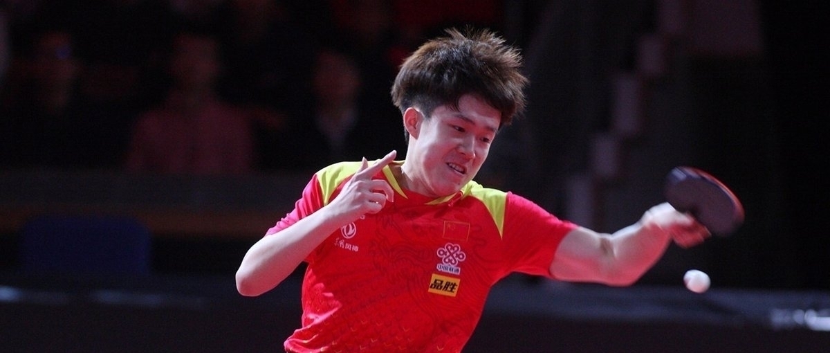 场球员通过 场球员通过